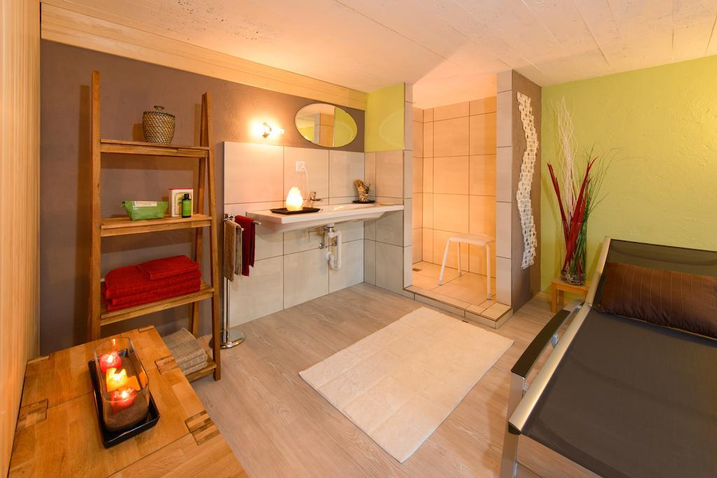 apartment EFEU mit stil&tradition Grächen Chambre photo